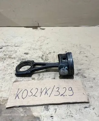 Opel Corsa C Piston with connecting rod