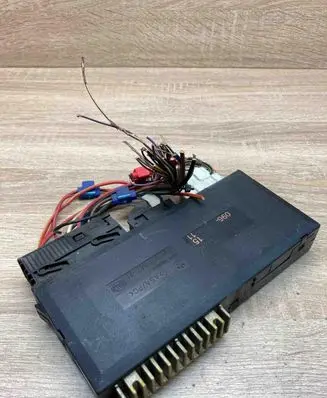 BMW 5 E39 Comfort/convenience module 8372143 5DK00704721 GM3LOW