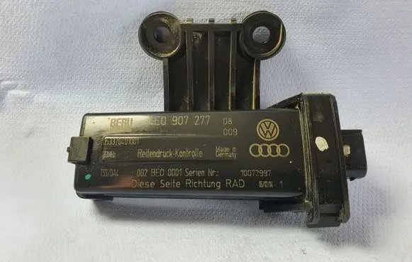 Audi A8 S8 D3 4E Tire pressure sensor 4E0907277