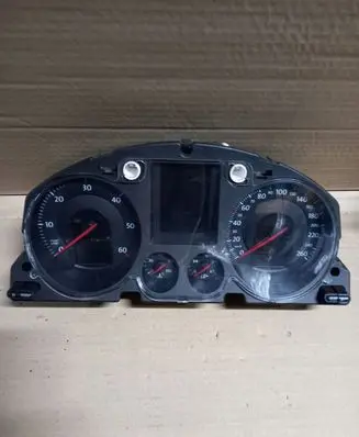 Volkswagen PASSAT B6 Speedometer (instrument cluster) 3C0920870Q