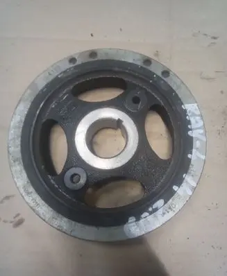 Toyota RAV 4 (XA40) Crankshaft pulley