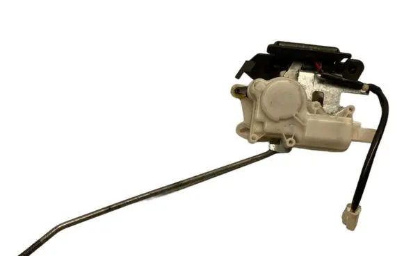 Mazda 3 I Tailgate/trunk/boot lock/catch/latch B6701