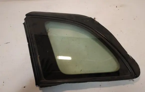 Toyota RAV 4 (XA20) Rear side window