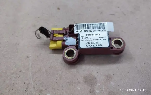 Volvo S40, V40 Airbag deployment crash/impact sensor 30613043A