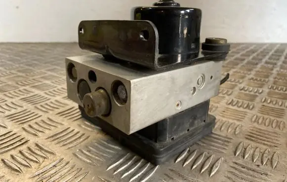 SsangYong Rexton ABS Pump 4894008200 06210904143 00401580C1