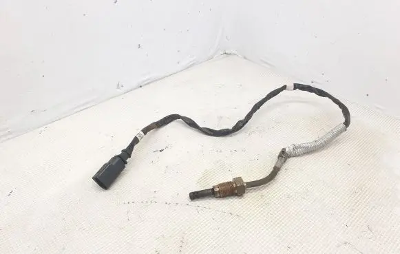Audi A3 S3 8V Exhaust gas temperature sensor 04L906088AE