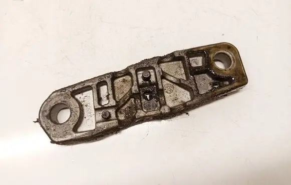 Volvo XC90 Engine mounting bracket 44300