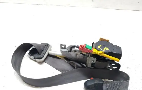 Mitsubishi Space Star Front seatbelt 570492910