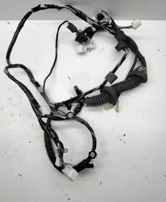 Toyota Avensis T270 Front door wiring loom 8215105690