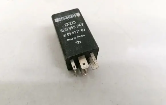Audi A8 S8 D2 4D Other relay 8d0959257 05071100