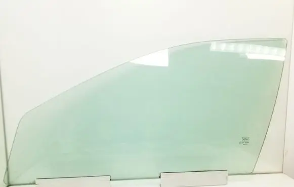 Volvo V70 Front door window glass four-door