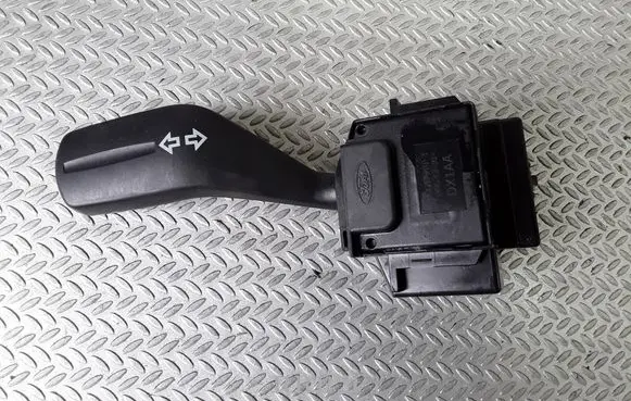 Ford Focus Indicator stalk 17D9403