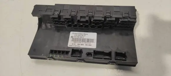 Mercedes-Benz CLK A209 C209 Fuse module 2095450601 5DK00848601