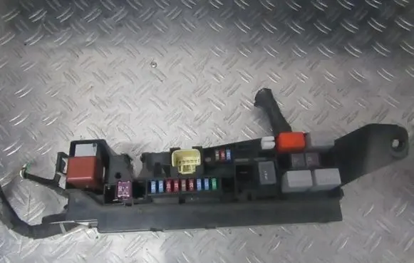 Toyota Avensis T250 Fuse box set
