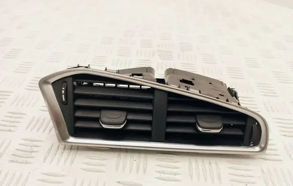 Citroen DS4 Dash center air vent grill 9676609977