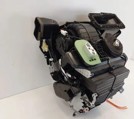 Nissan Leaf II (ZE1) Interior heater climate box assembly 272105SH1A