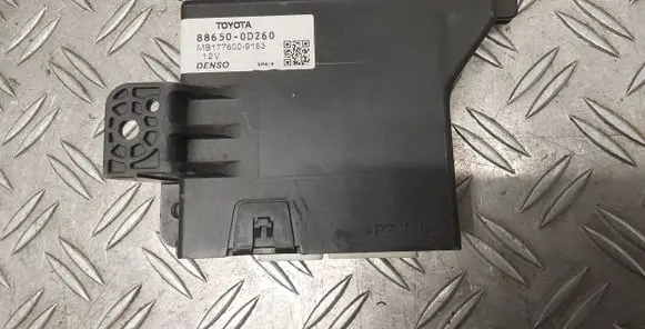Toyota Yaris Climate control unit 886500D260
