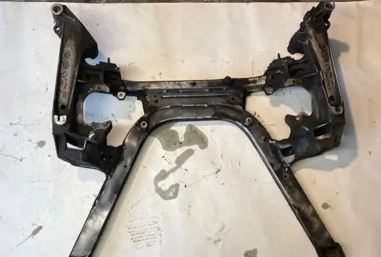 BMW 7 E65 E66 Front subframe 6752293