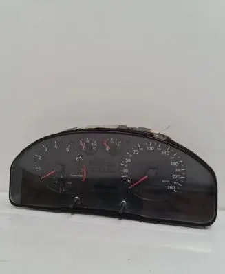 Audi A4 S4 B5 8D Speedometer (instrument cluster) 8D0919861H 110008989002