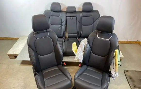 Seat set