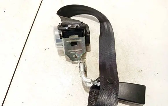 Volkswagen Polo IV 9N3 Middle seatbelt (rear) 