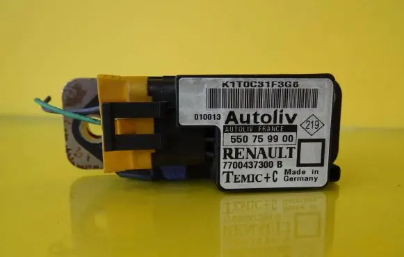 Renault Megane I Airbag deployment crash/impact sensor 7700437300B