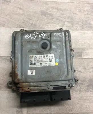 Mercedes-Benz ML W164 Engine control unit/module A6421505277 0281013941