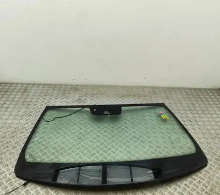 Volvo XC90 Front windscreen/windshield window 31385970 31385972