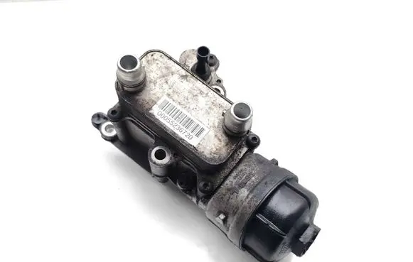 Oil filter mounting bracket
