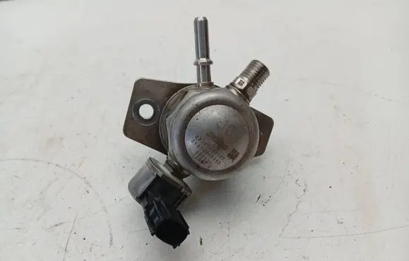 Lexus RX 450H Fuel injection high pressure pump 2310131100