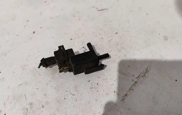 Volvo V70 Turbo solenoid valve 9473212 72224005 99T273