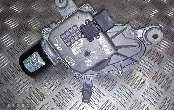 Front wiper linkage