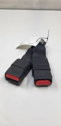 Nissan Leaf I (ZE0) Rear seatbelt buckle 6253835