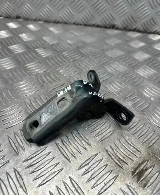 Opel Zafira C Rear door lower hinge