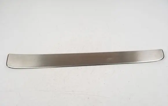 Front sill trim cover