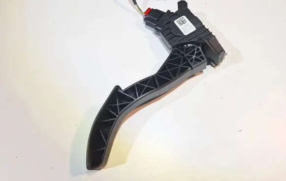 Volkswagen Golf VII Accelerator throttle pedal 5Q1723503H