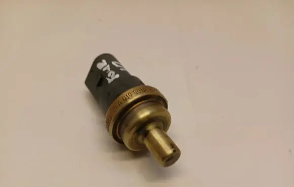 Coolant temperature sensor