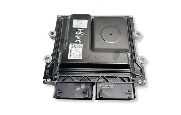 Volvo V70 Engine control unit/module 31452623 0000107107 MB2797009612