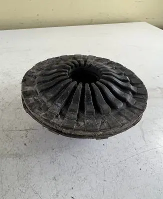 Audi A6 S6 C6 4F Front coil spring rubber mount 