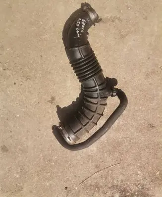 Air intake hose/pipe