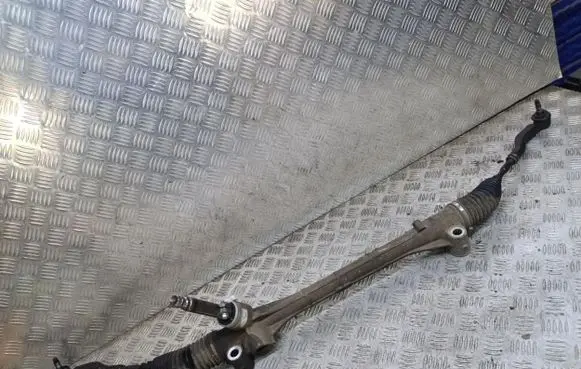 Toyota Avensis T270 Steering rack