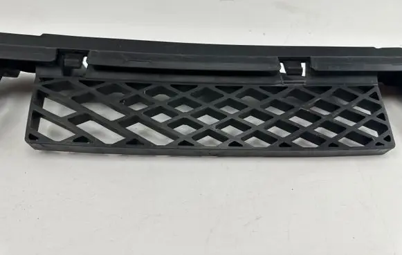 Volkswagen Touareg II Front bumper lower grill 7P6807803A
