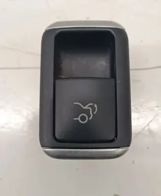 Mercedes-Benz E A207 Tailgate opening switch A2079050051