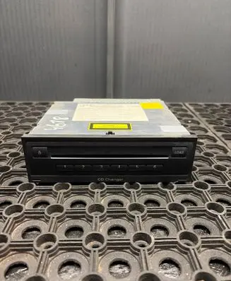 Audi A6 S6 C6 4F CD/DVD changer 4F0035110A AA001001 1100110500