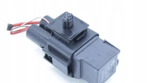 BMW 1 F20 F21 Ignition relay 9207913
