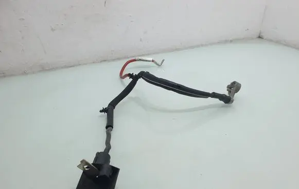 Volkswagen PASSAT B8 Positive cable (battery) 5Q0971228AB