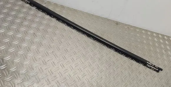 Toyota Prius+ (ZVW40) Front door glass trim molding