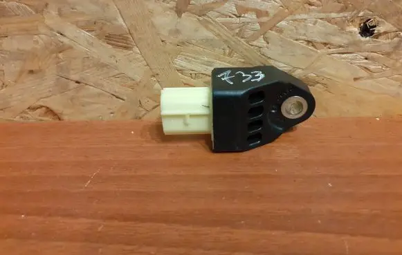 Lexus CT 200H Airbag deployment crash/impact sensor 8983175010 733