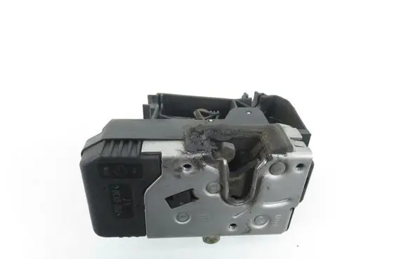 Opel Corsa C Front door lock 24434884EQ