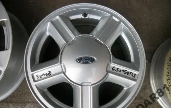 Ford Maverick R15 alloy rim 